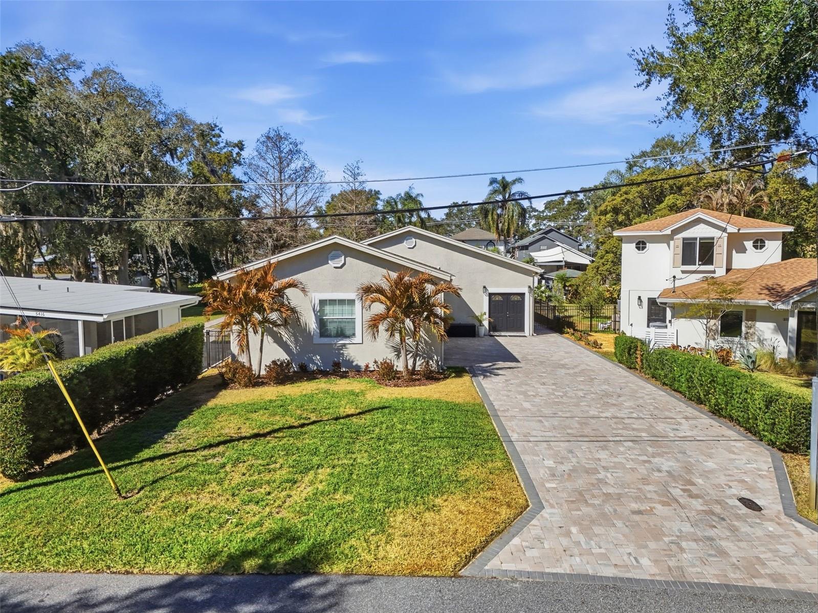 VENETIAN GARDENS - Residential