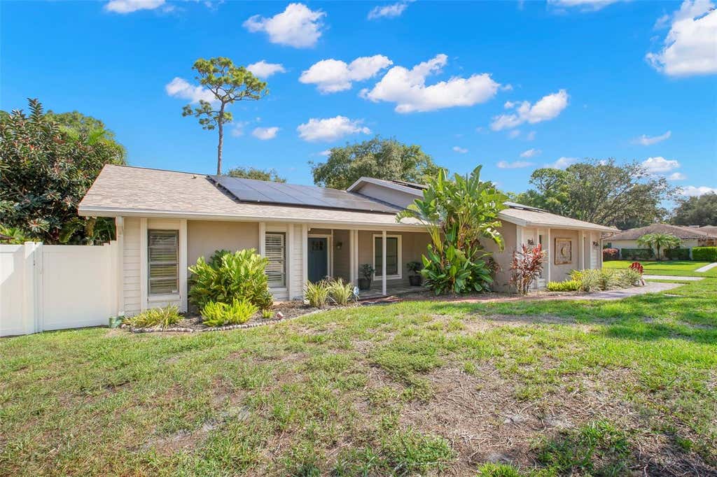 Photo of 1419 Indian Trail S, Palm Harbor, FL 34683 (MLS # TB8540180)