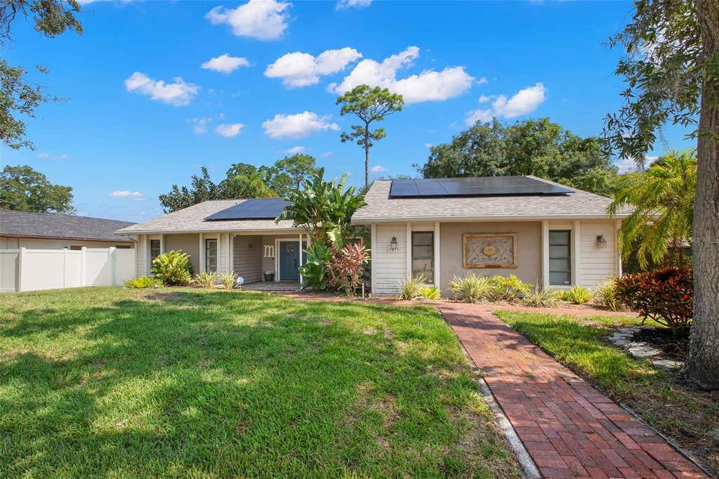 Photo of 1419 Indian Trail S, Palm Harbor, FL 34683 (MLS # TB8540180)