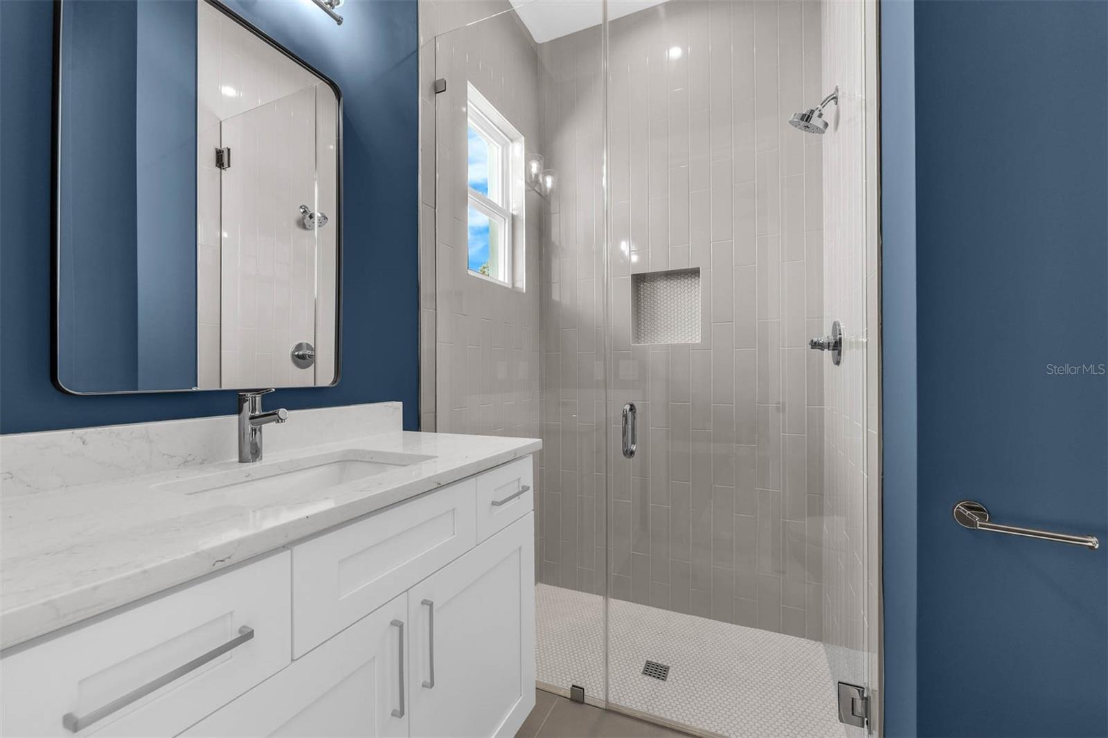 LAWNDALE - Residential