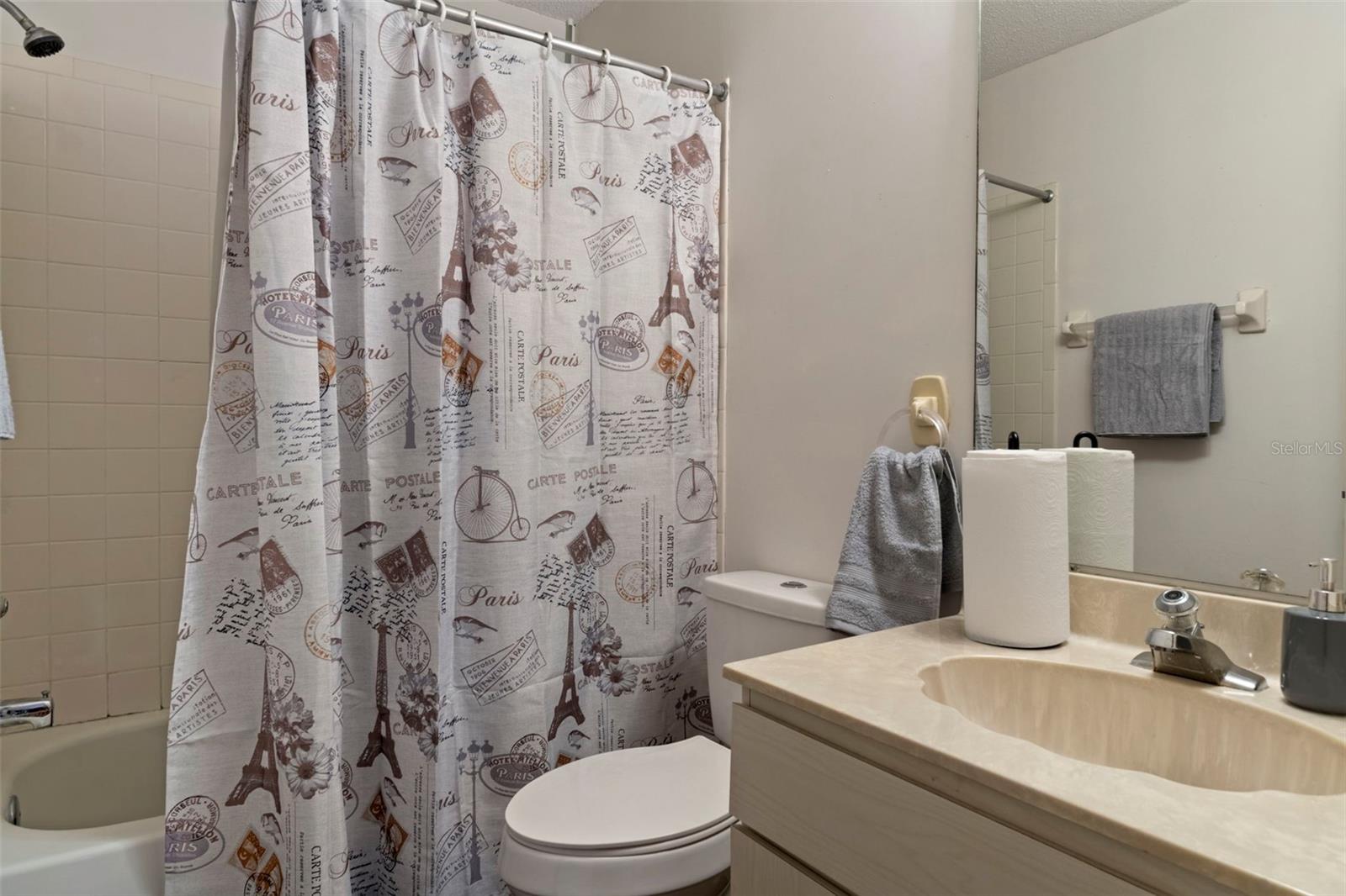 WHISPERING OAKS ESTATES PHASE 1-D - Residential