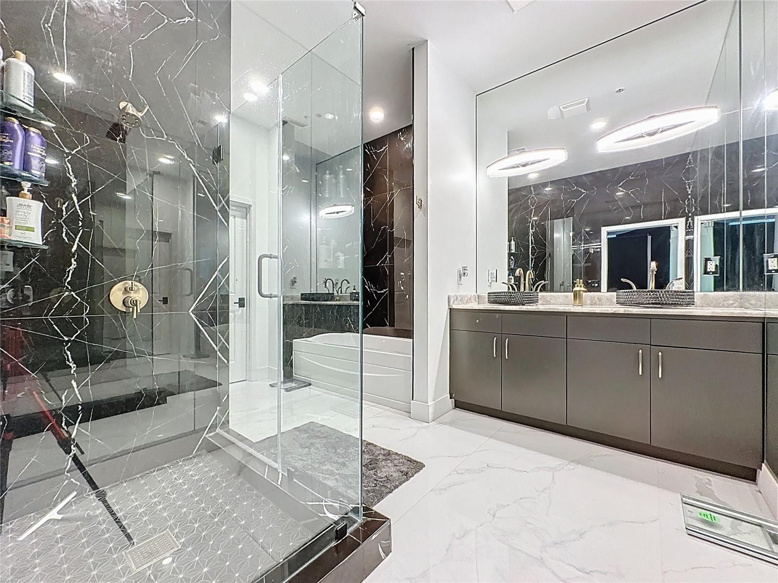 SOLAIRE/PLZA CONDO - Residential