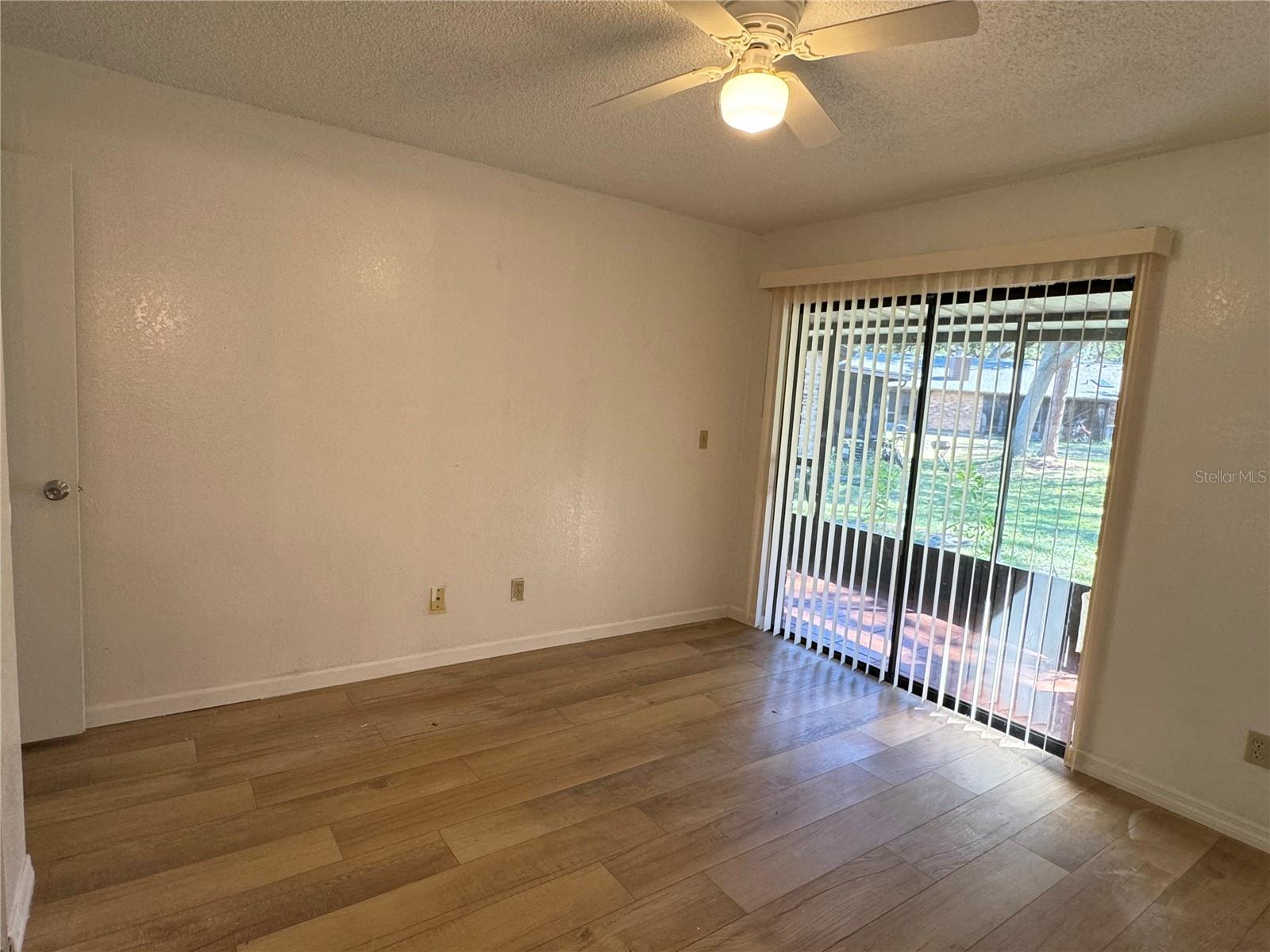 1825 FOXHALL CIRCLE 1825