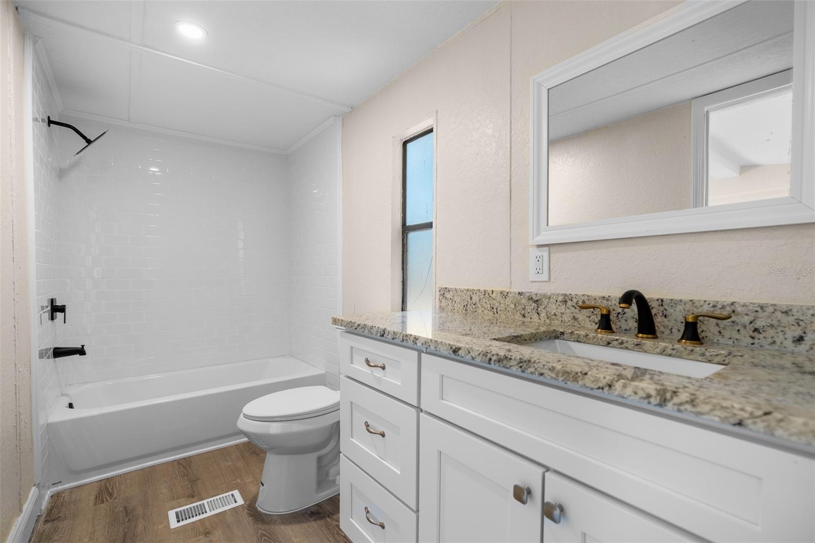 BAYNARD LEE JR 2 - Residential