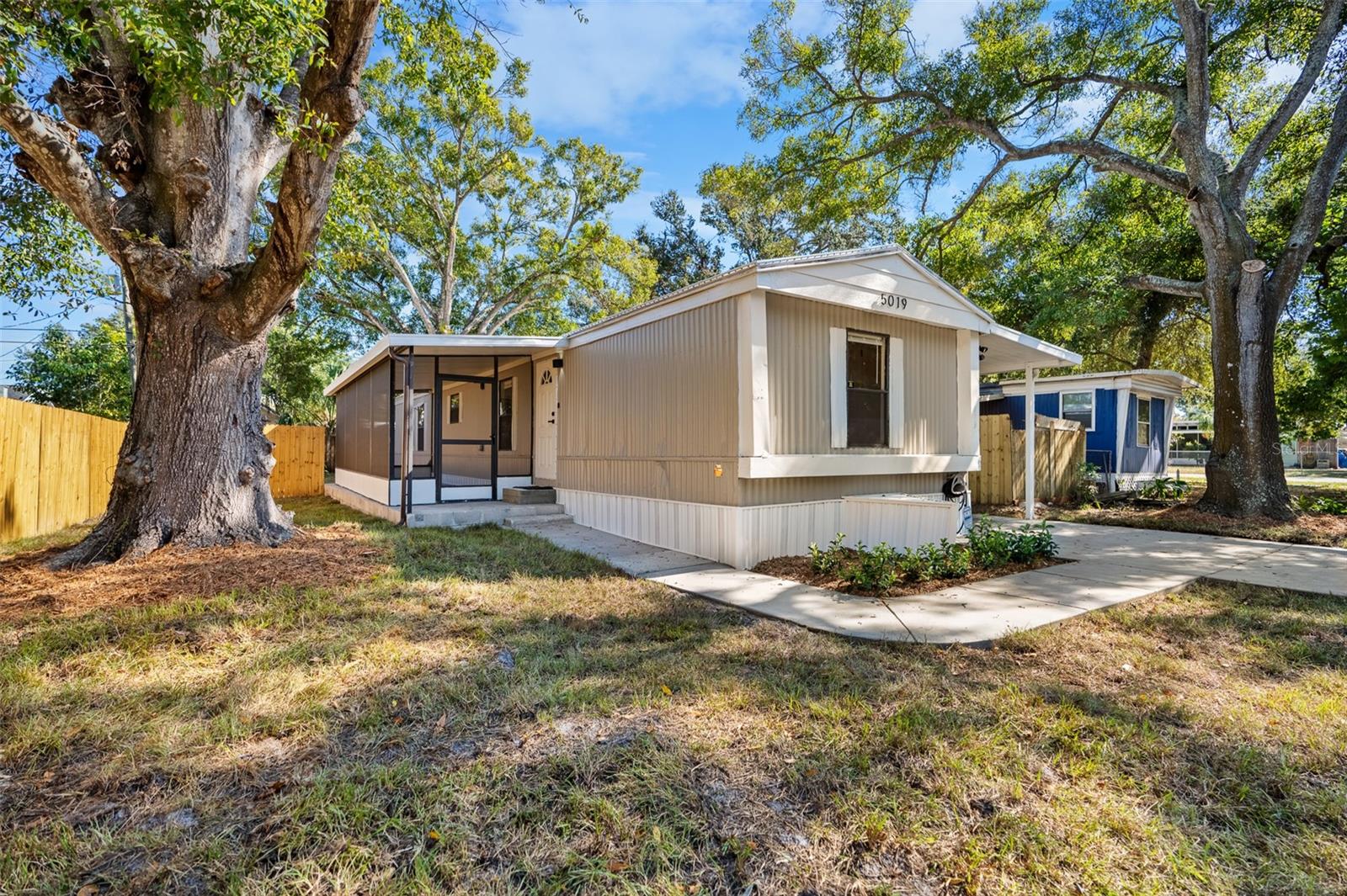 BAYNARD LEE JR 2 - Residential
