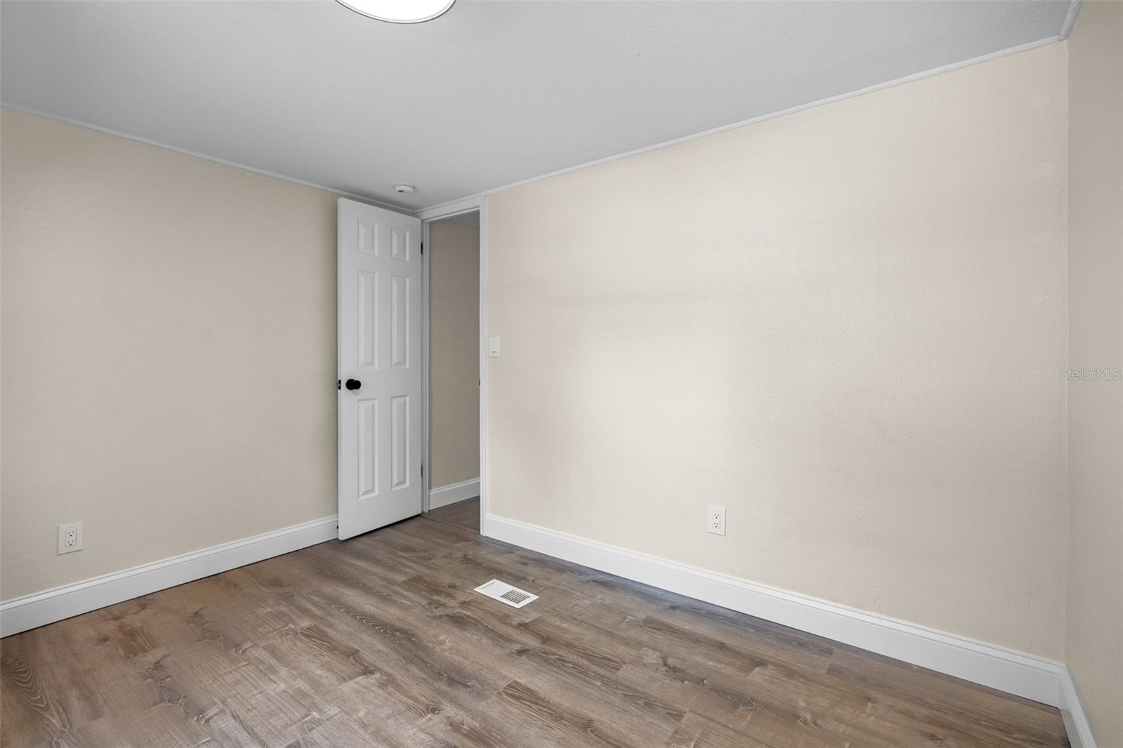 BAYNARD LEE JR 2 - Residential