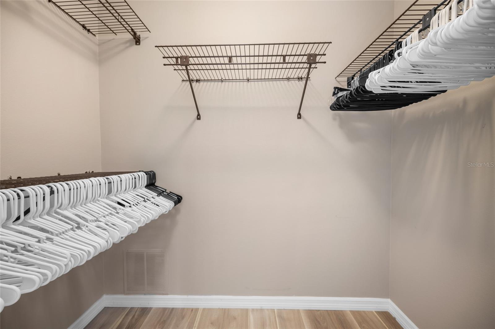 FOXWOOD - Residential