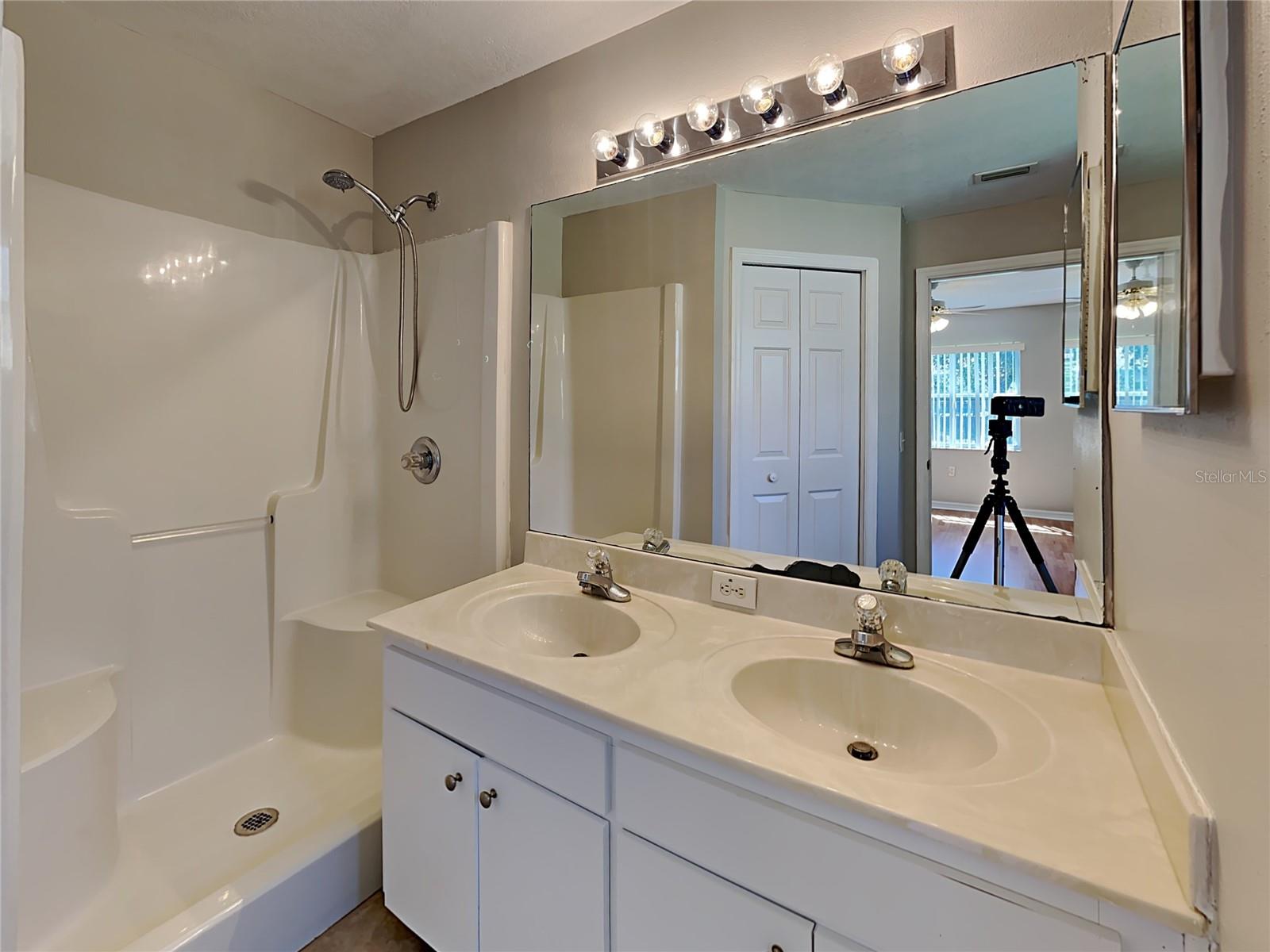 LAKE MARION GOLF RESORT - Residential Lease