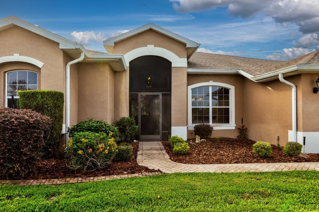 Photo of 5739 Illumination Lane, Leesburg, FL 34748 (MLS # G5111848)