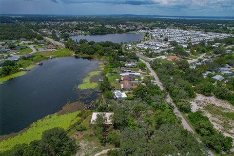 A home in WINTER HAVEN