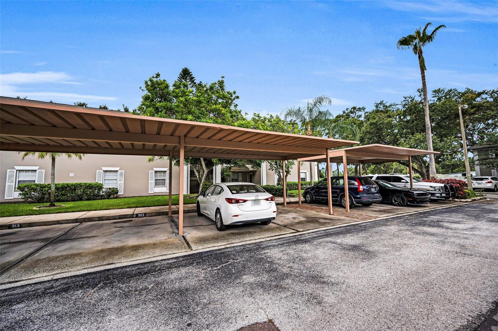 5265 E BAY DRIVE 313