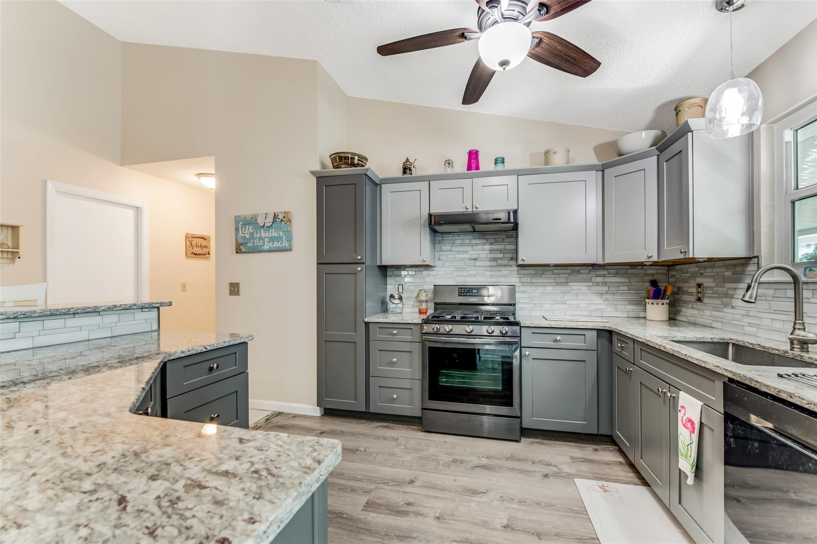 Florida Shores 01 - Residential