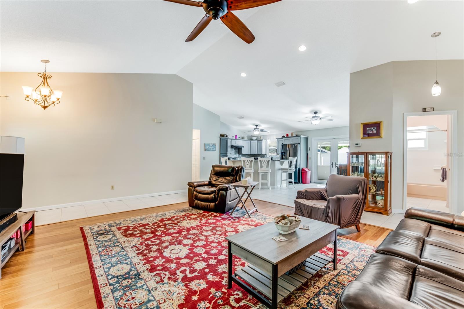 Florida Shores 01 - Residential