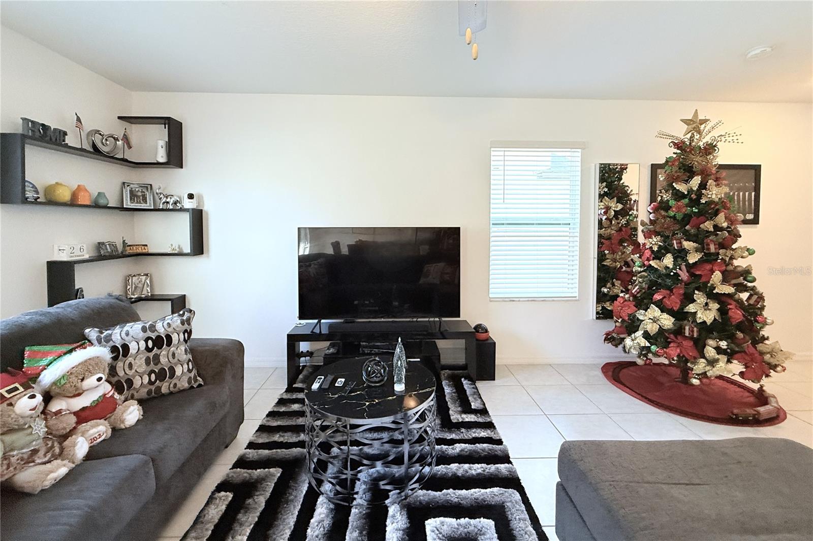 MANORS/CYPRESS RANCH - Residential