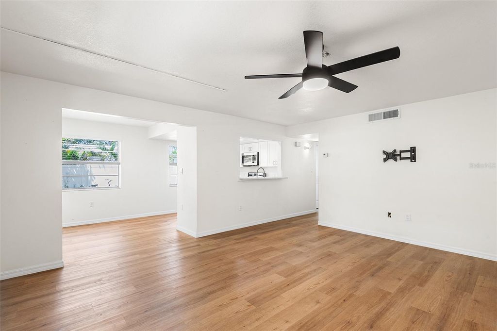 Photo of 2865 51st Street S #5, Gulfport, FL 33707 (MLS # O6399495)