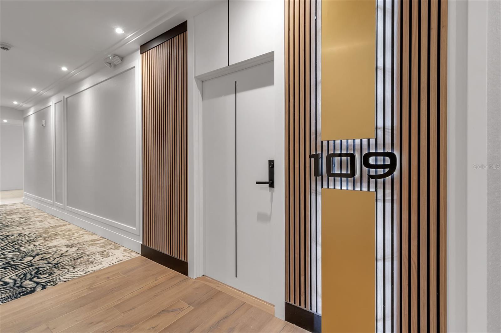 AQUARIUS CLUB - Residential