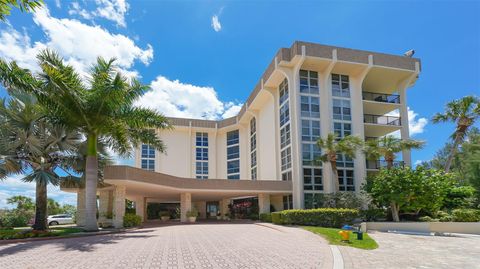 Photo of 1701 Gulf Of Mexico Drive #109, Longboat Key, FL 34228 (MLS # A4666153)