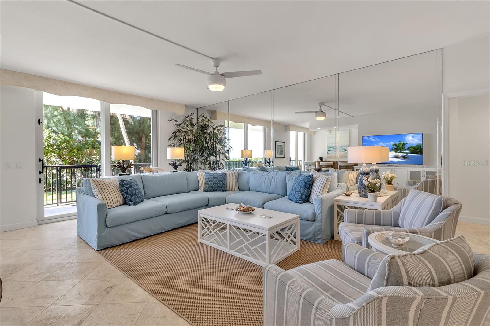 AQUARIUS CLUB - Residential