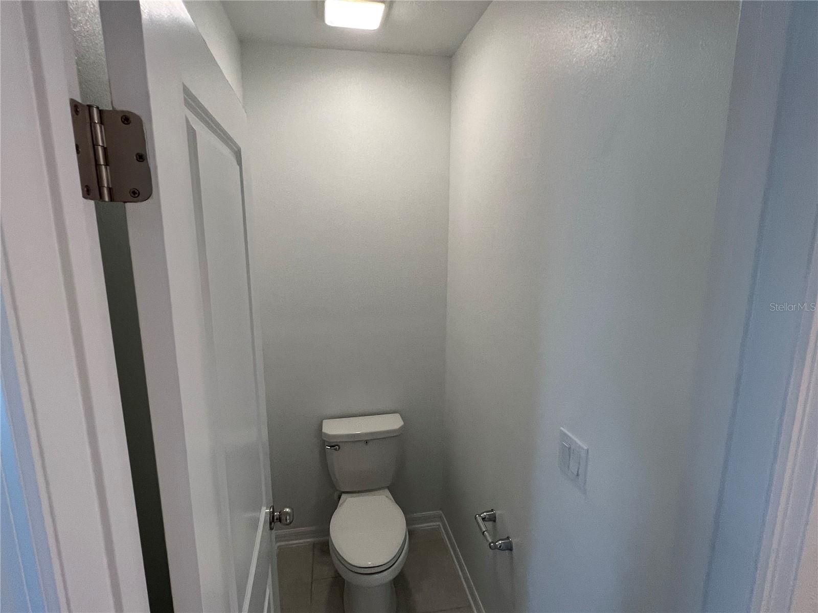 LEOMAS LANDING - PHASE 1 - Residential Lease