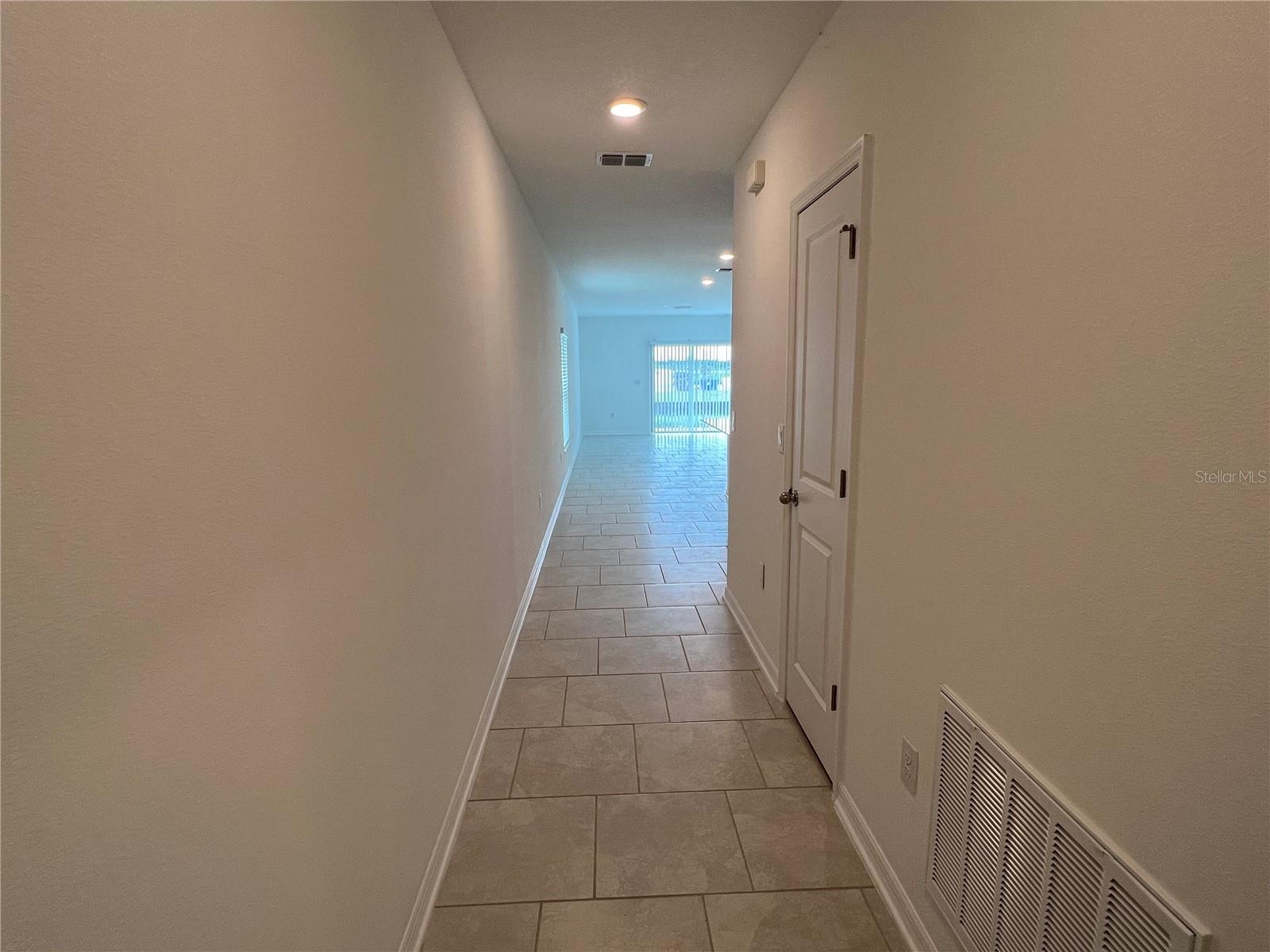 LEOMAS LANDING - PHASE 1 - Residential Lease