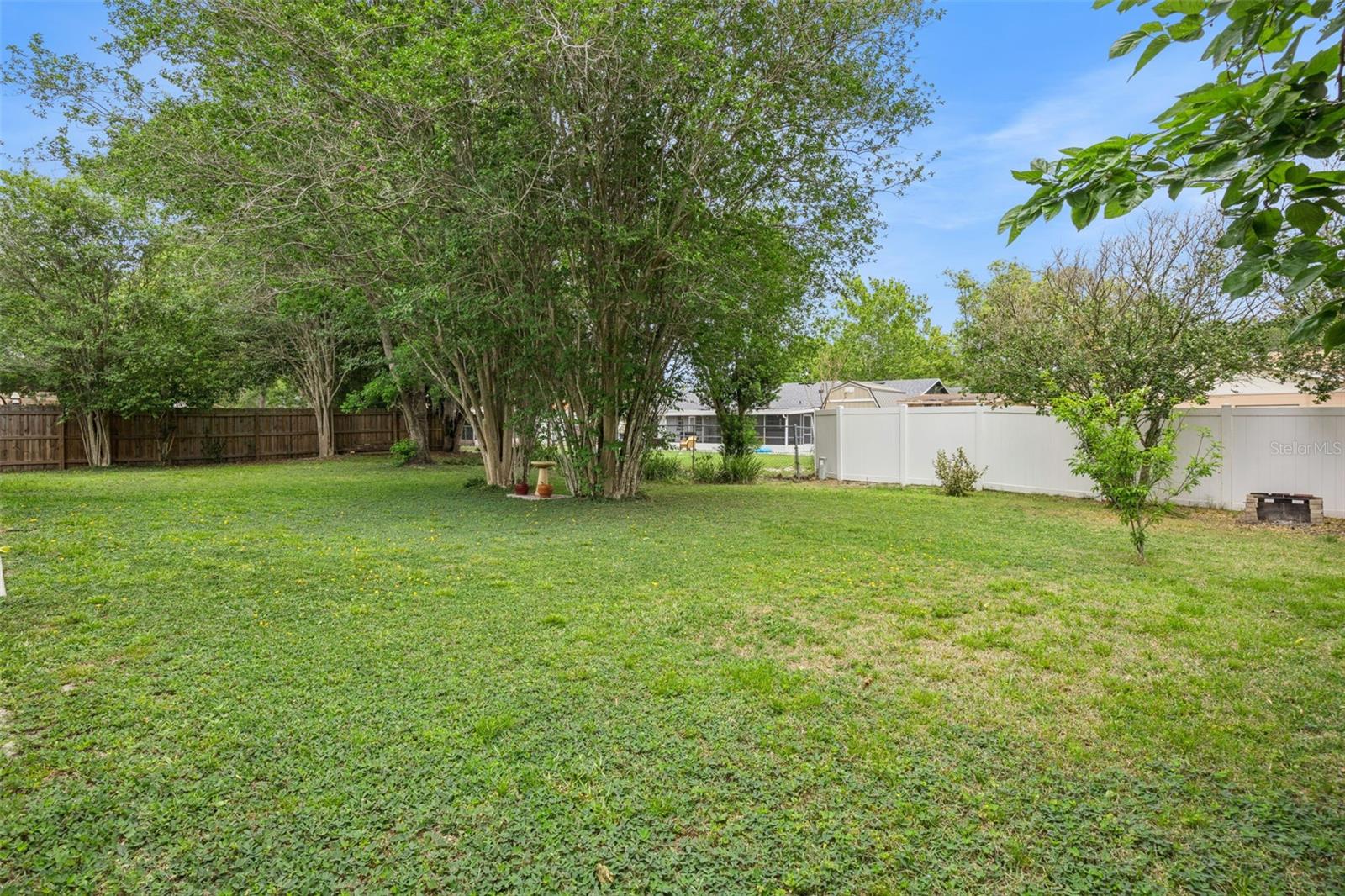 LAKE SHORE GARDENS ADD 02 - Residential