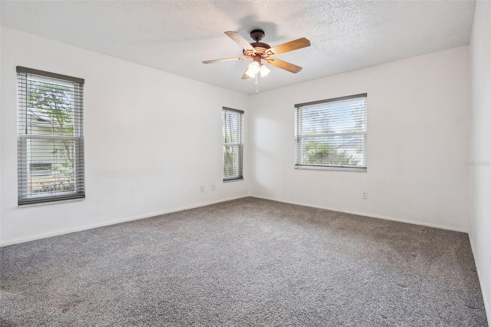 LAKE SHORE GARDENS ADD 02 - Residential