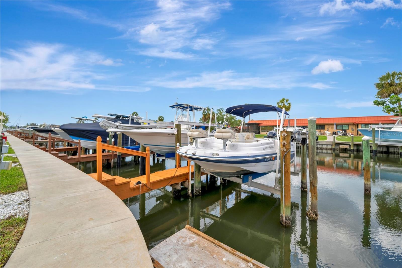 THE WATERWAY PH II - Residential