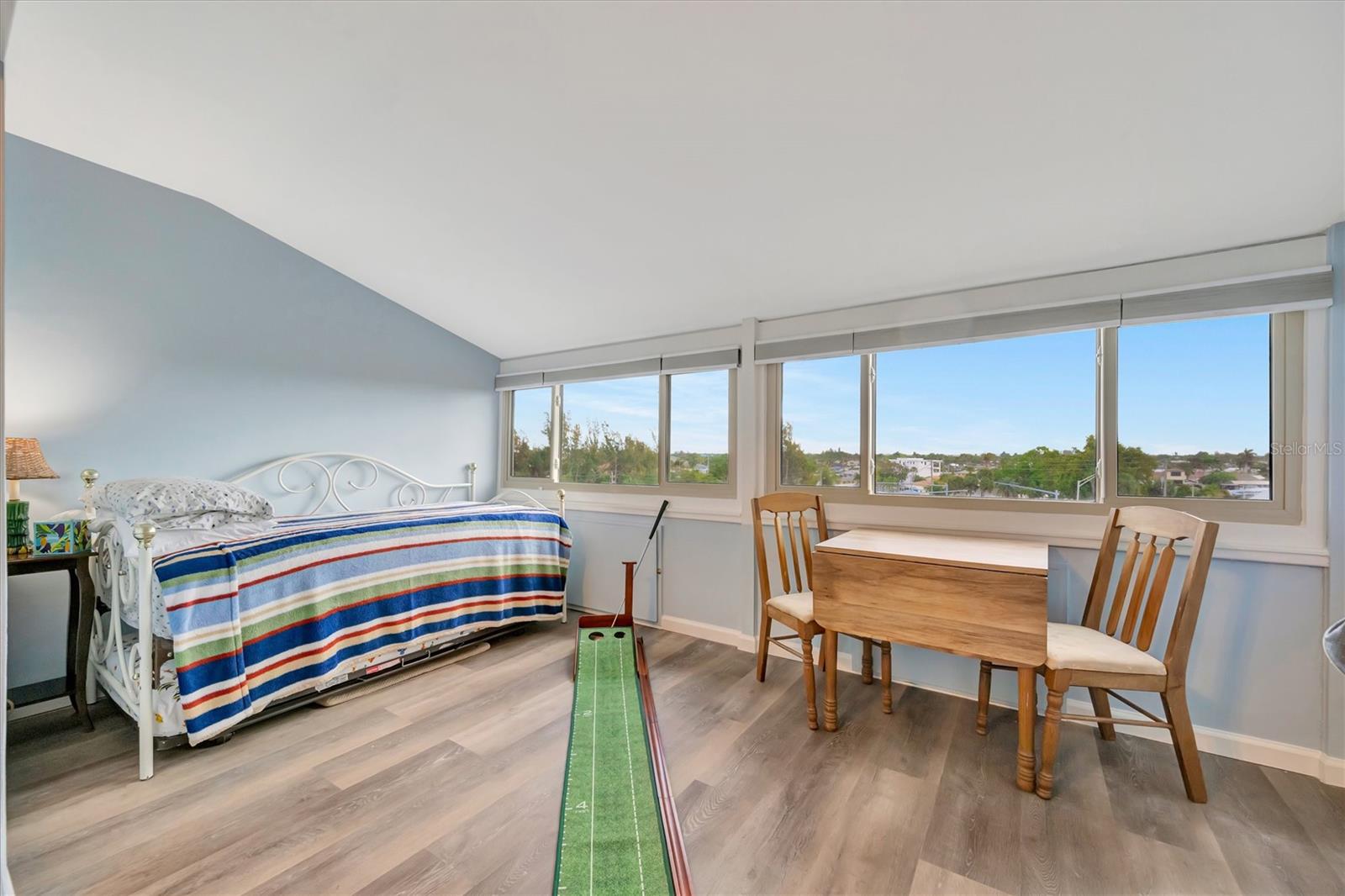 THE WATERWAY PH II - Residential