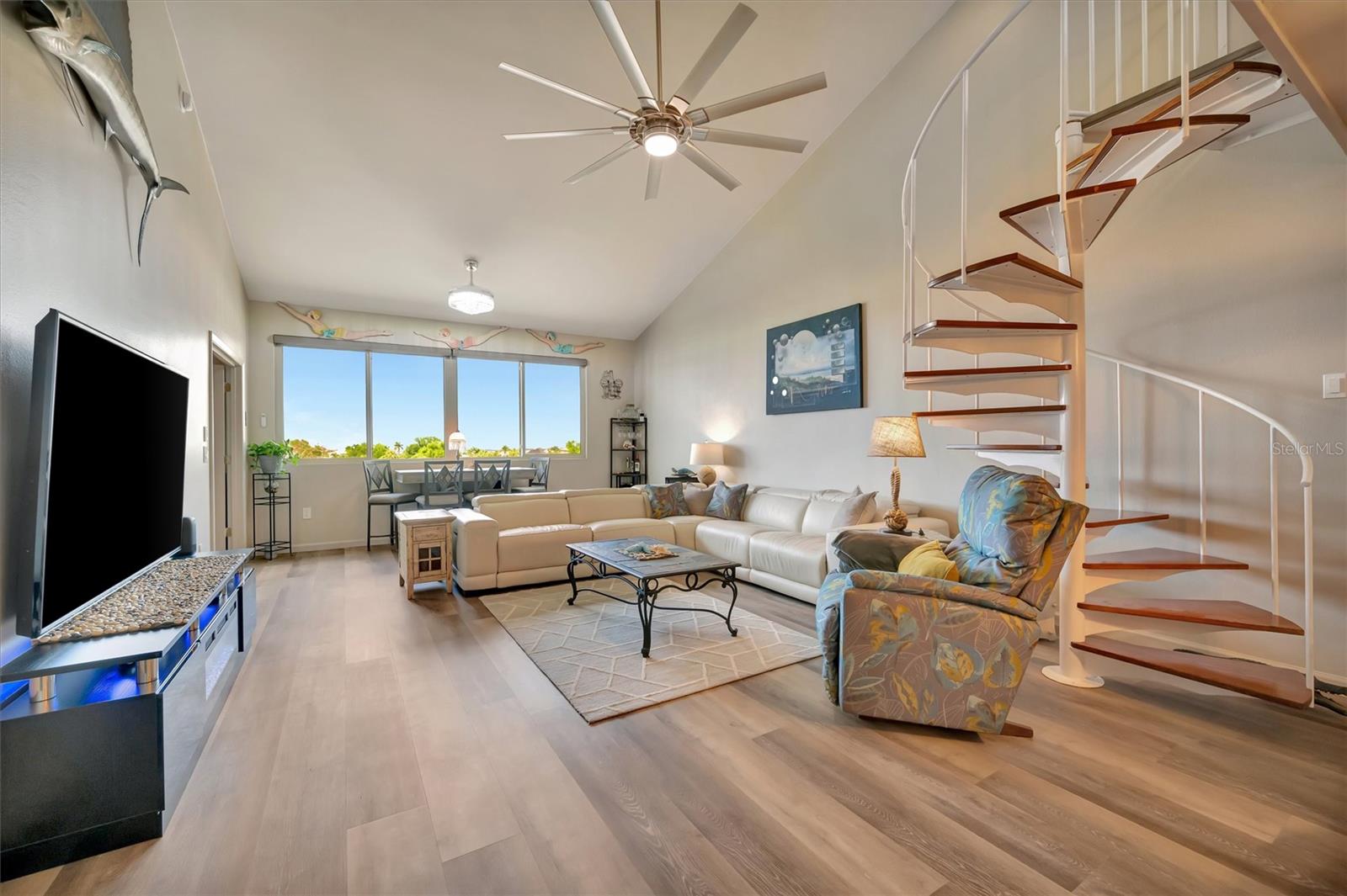 THE WATERWAY PH II - Residential