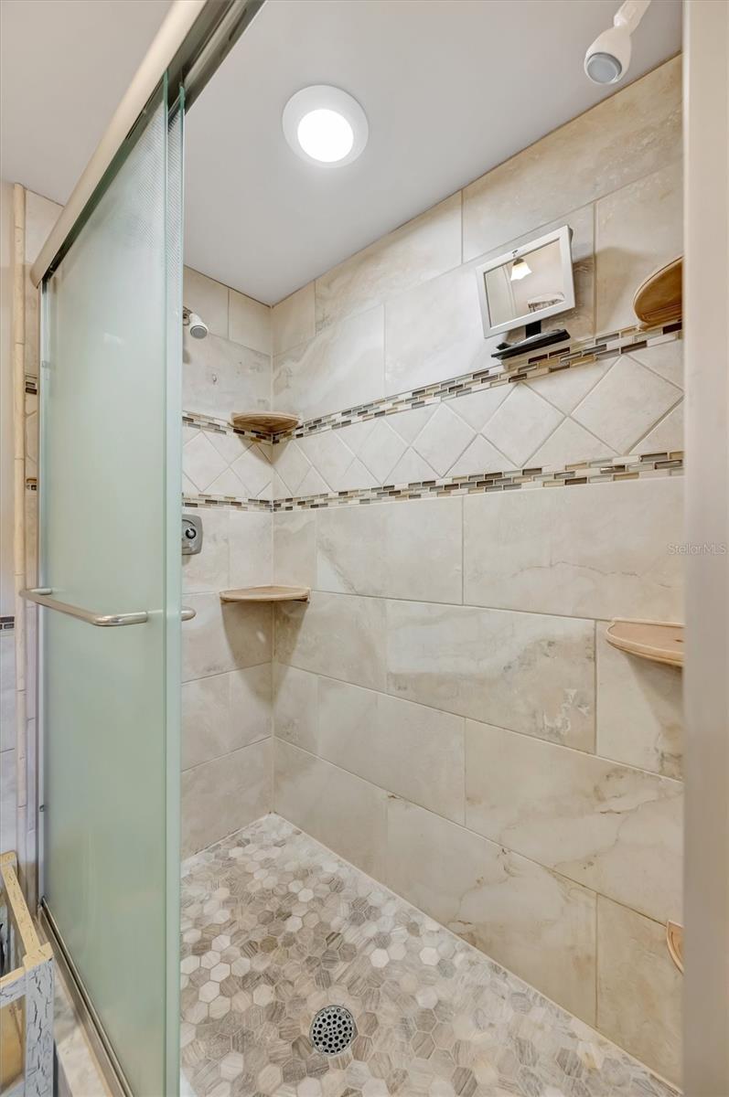 THE WATERWAY PH II - Residential