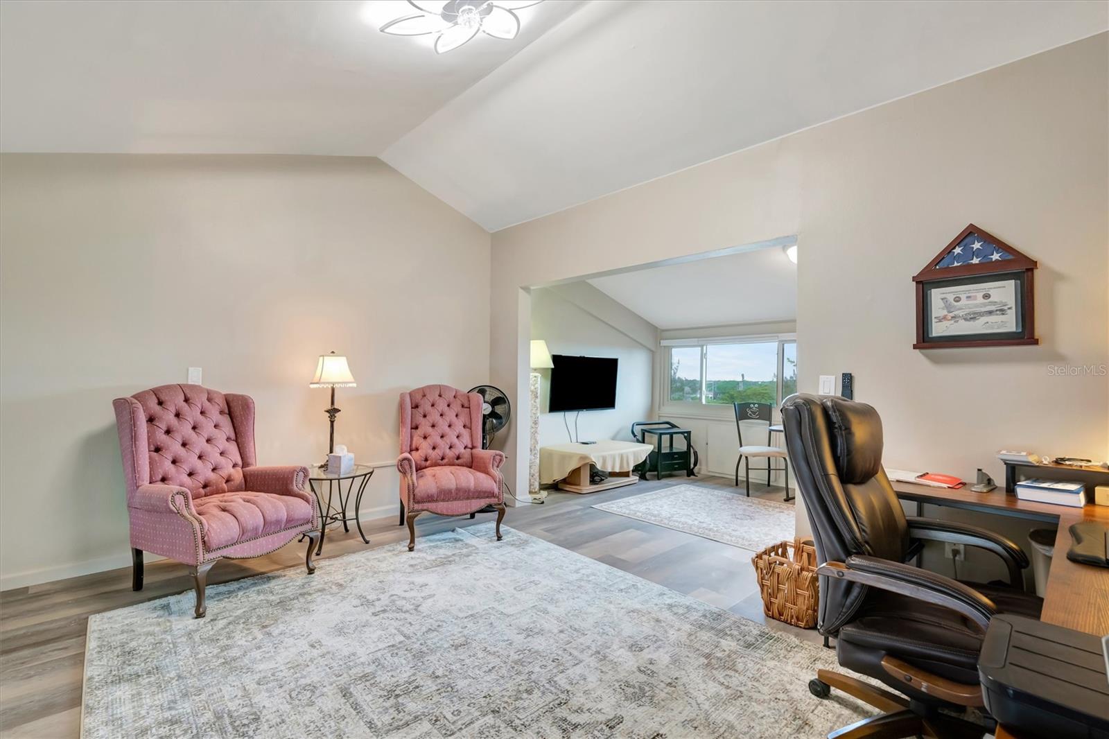 THE WATERWAY PH II - Residential