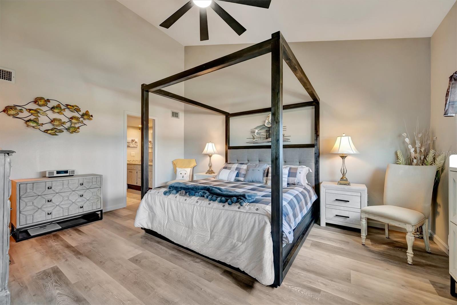 THE WATERWAY PH II - Residential