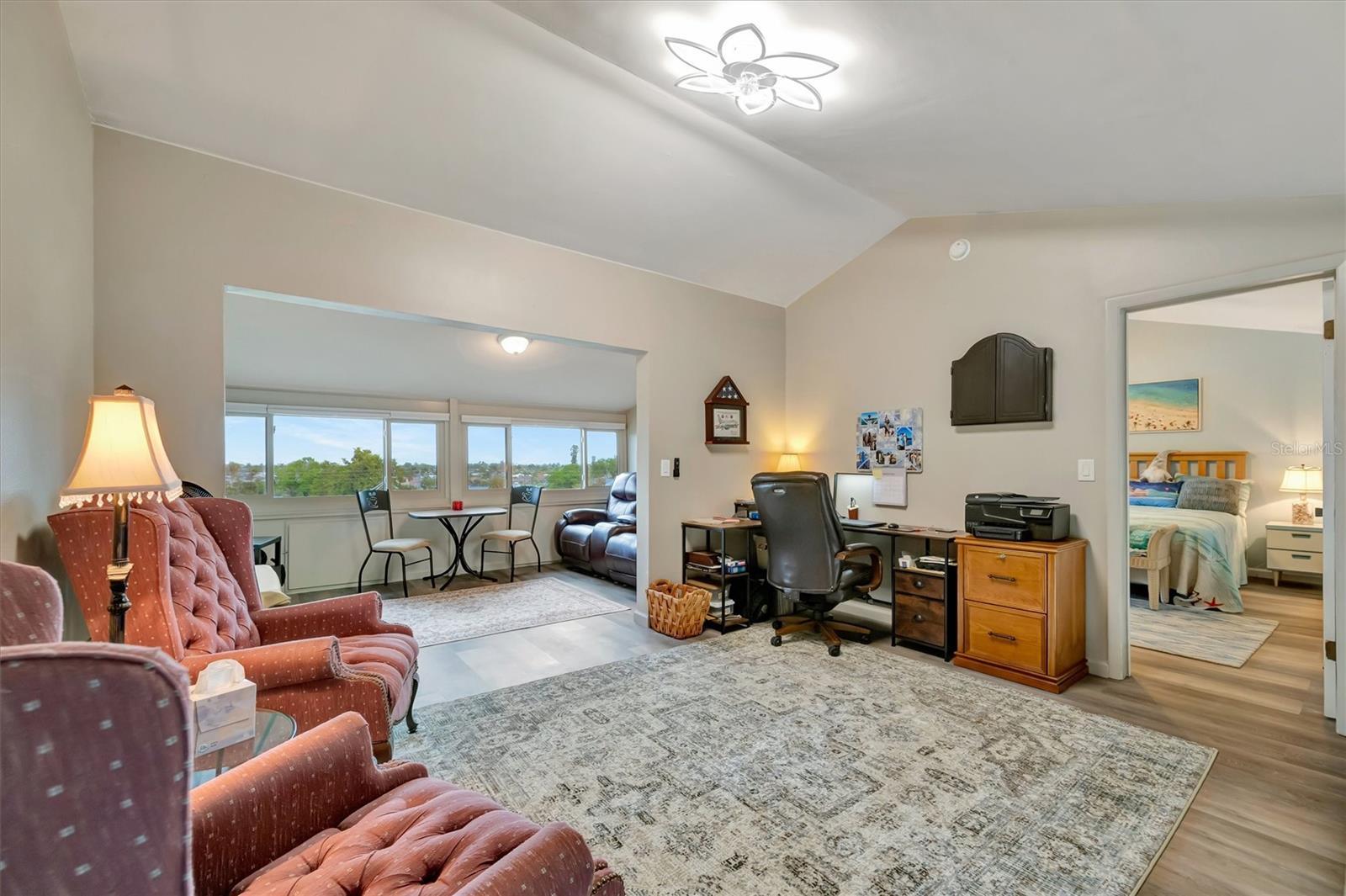 THE WATERWAY PH II - Residential