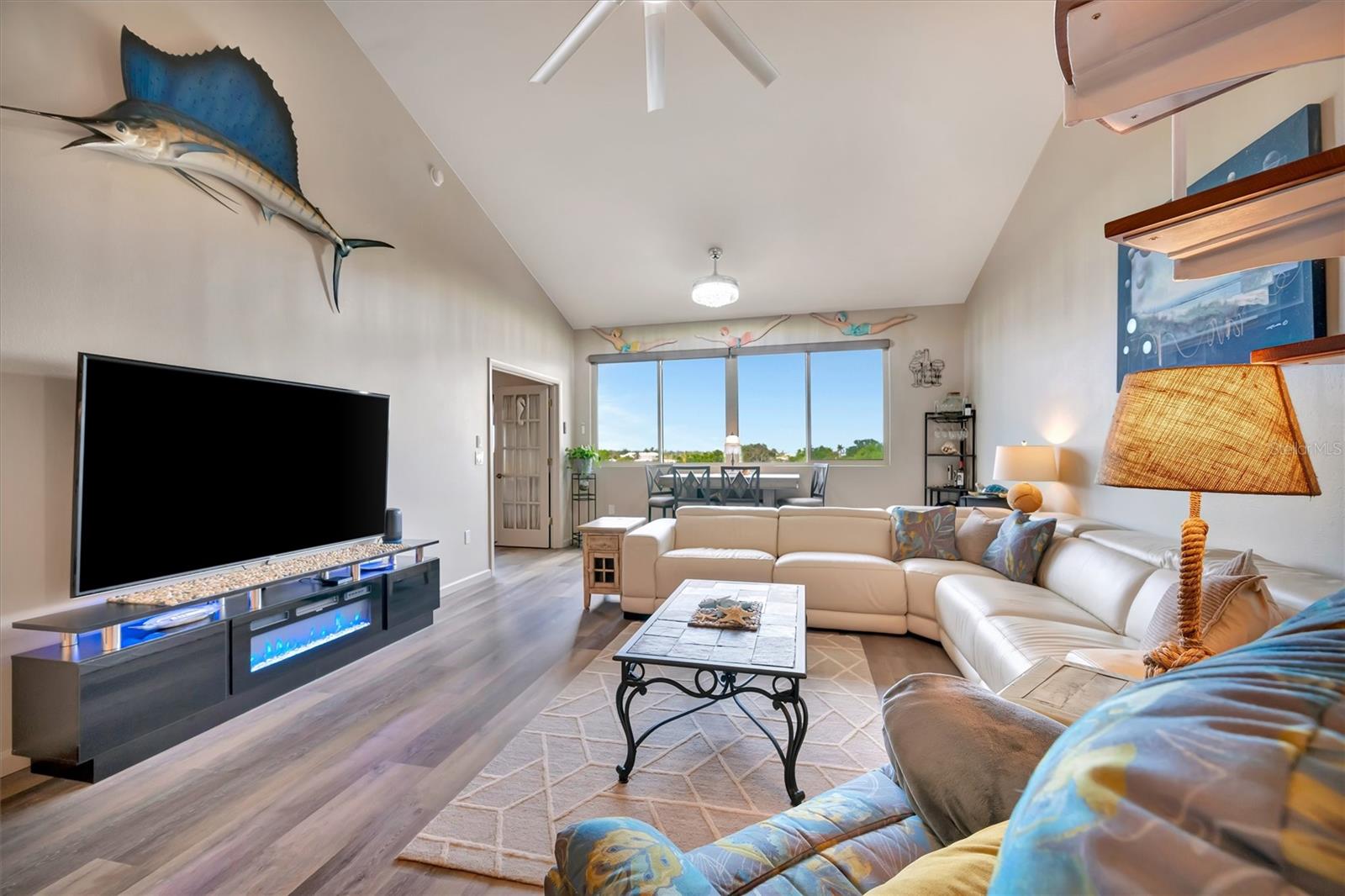 THE WATERWAY PH II - Residential