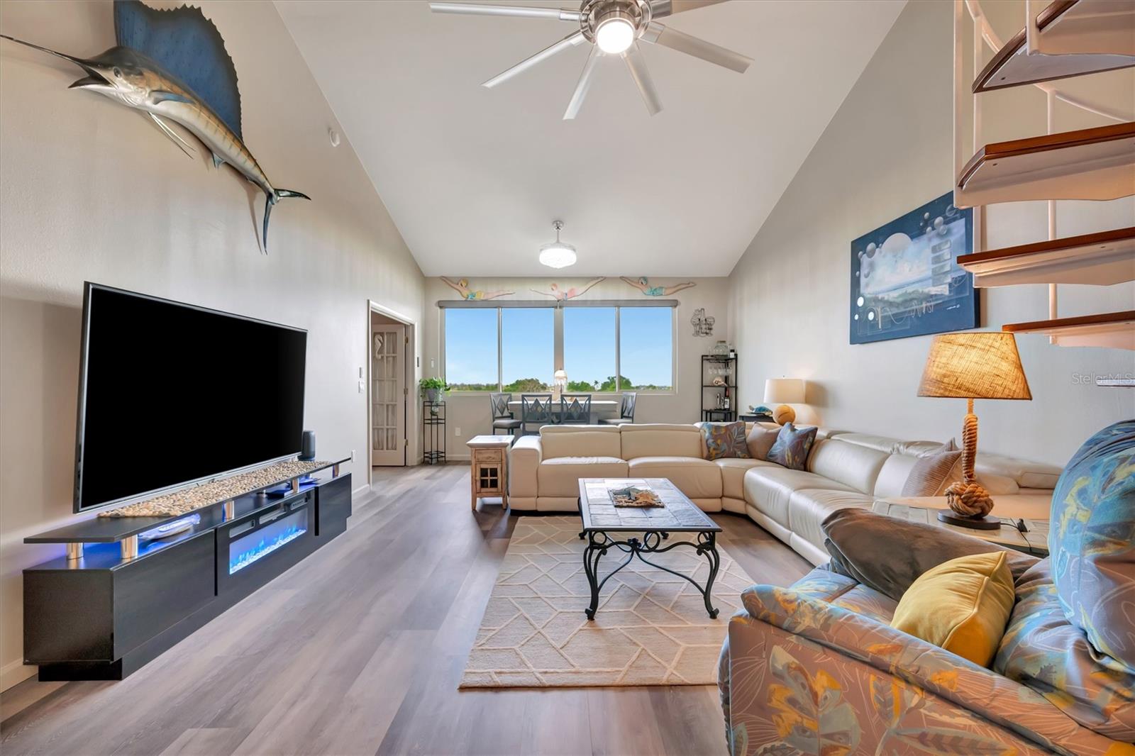 THE WATERWAY PH II - Residential