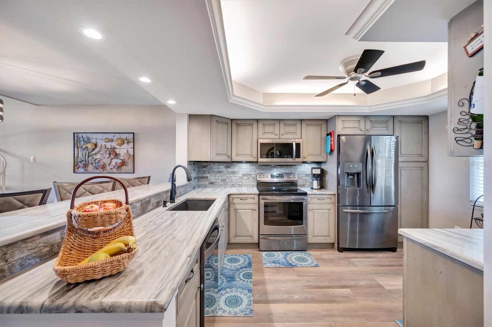 THE WATERWAY PH II - Residential