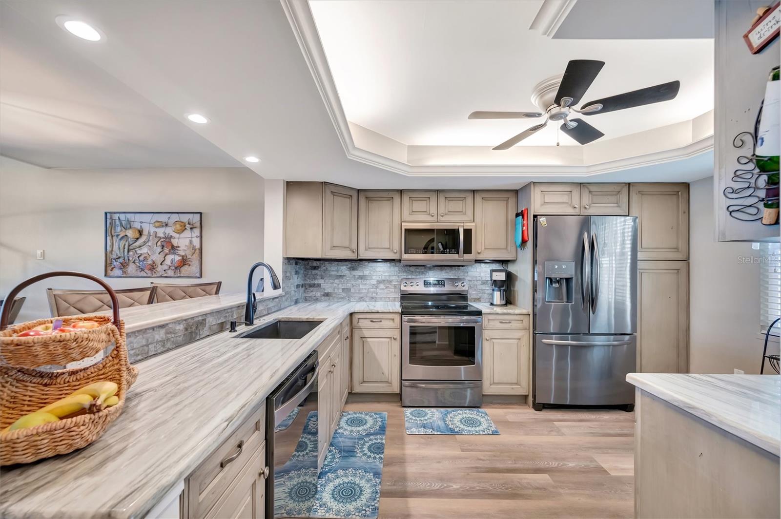 THE WATERWAY PH II - Residential