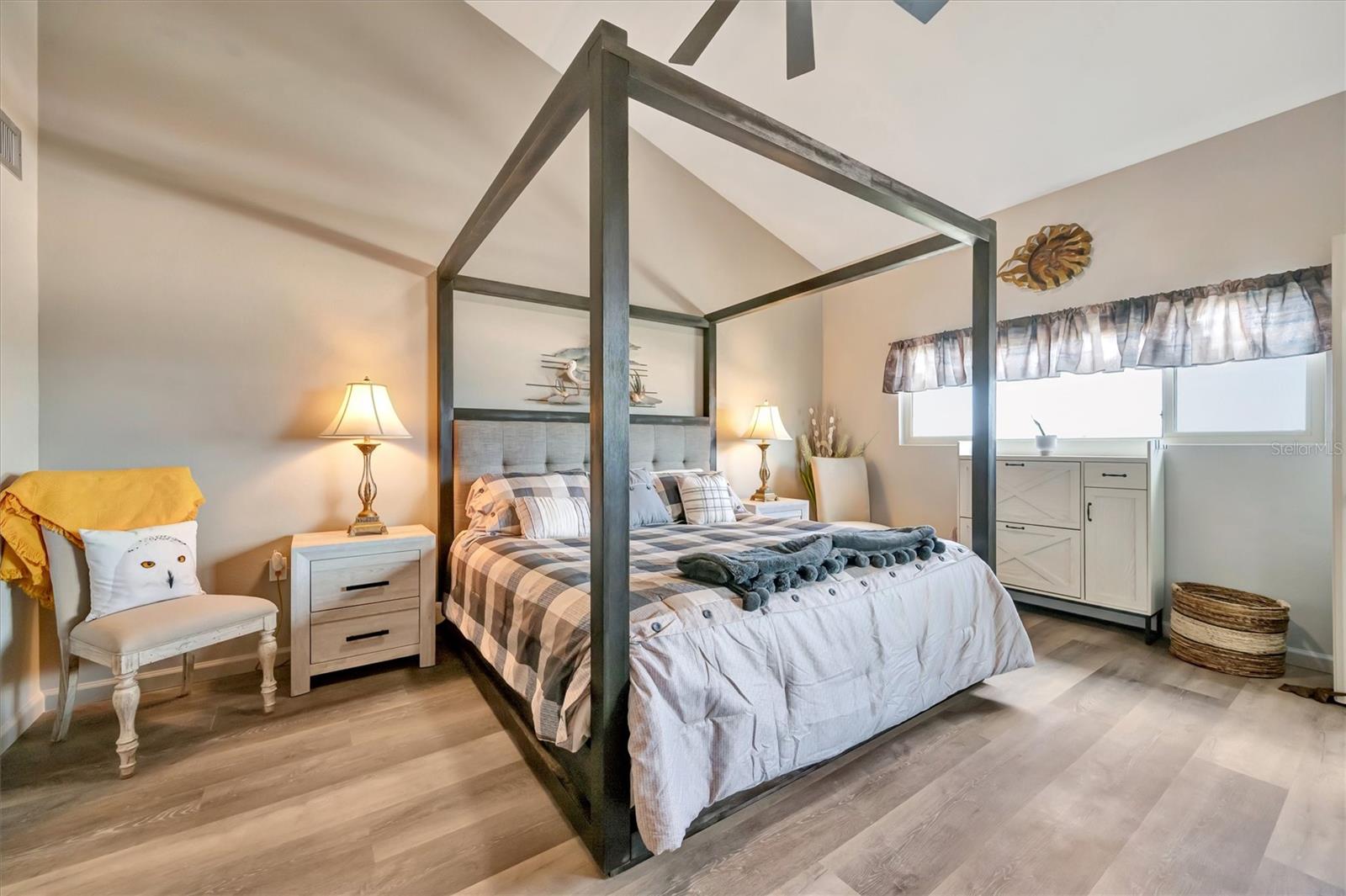 THE WATERWAY PH II - Residential