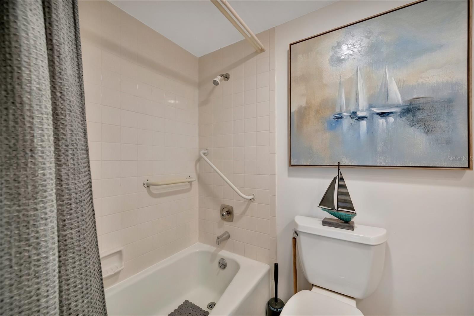 THE WATERWAY PH II - Residential