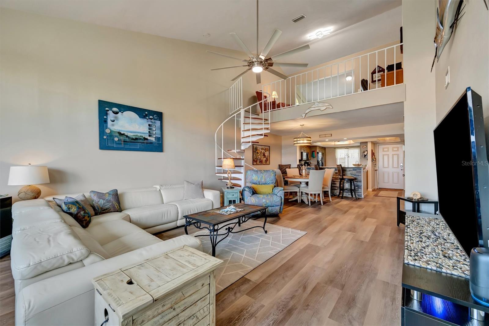 THE WATERWAY PH II - Residential