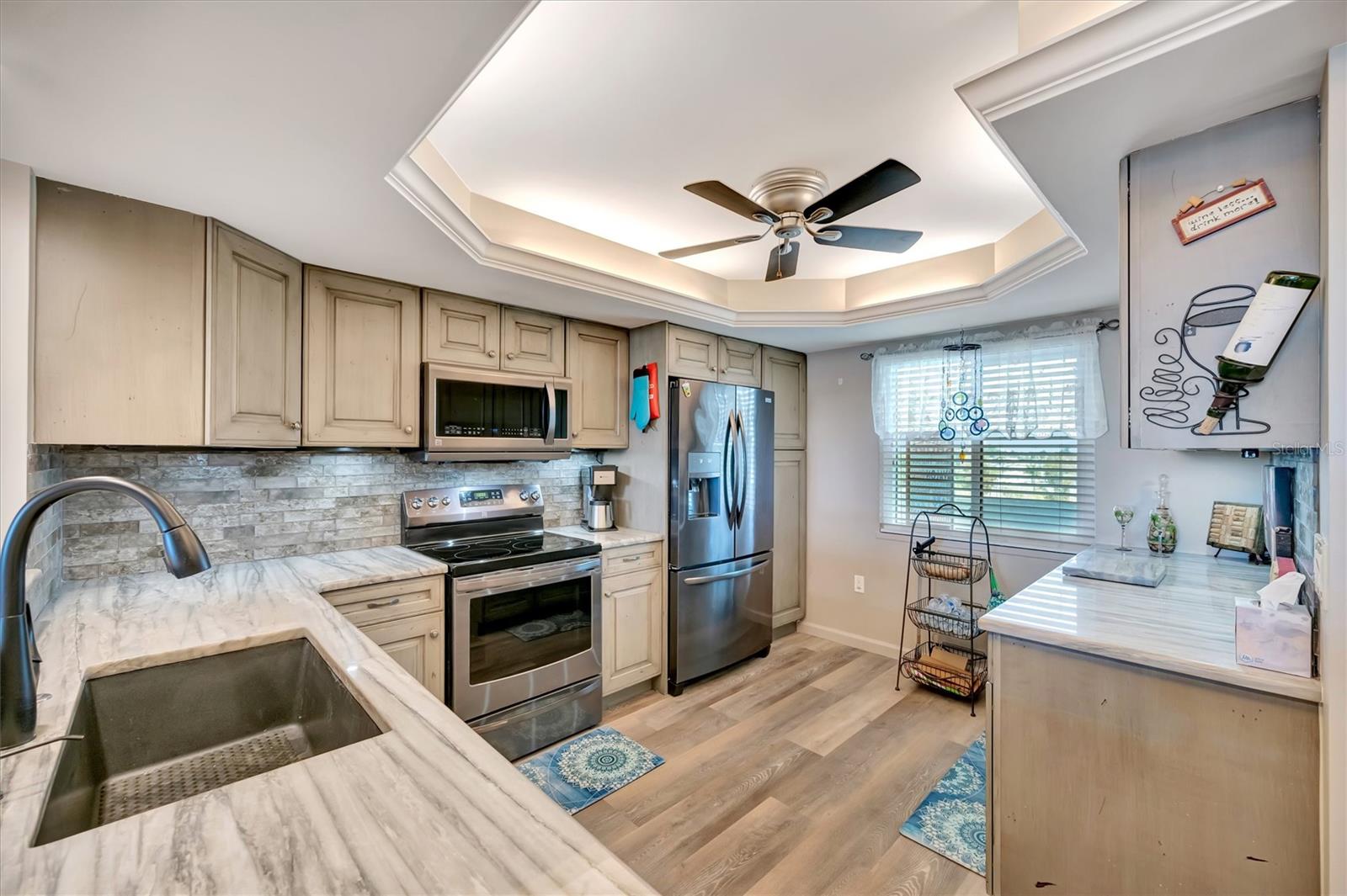 THE WATERWAY PH II - Residential