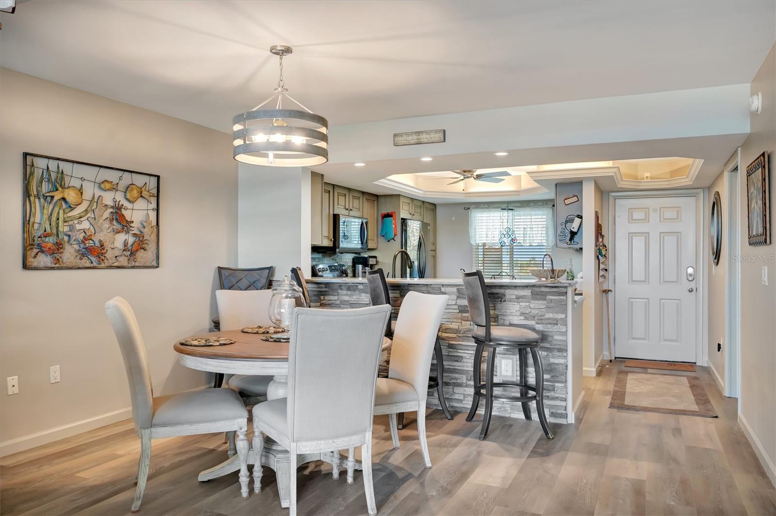 THE WATERWAY PH II - Residential