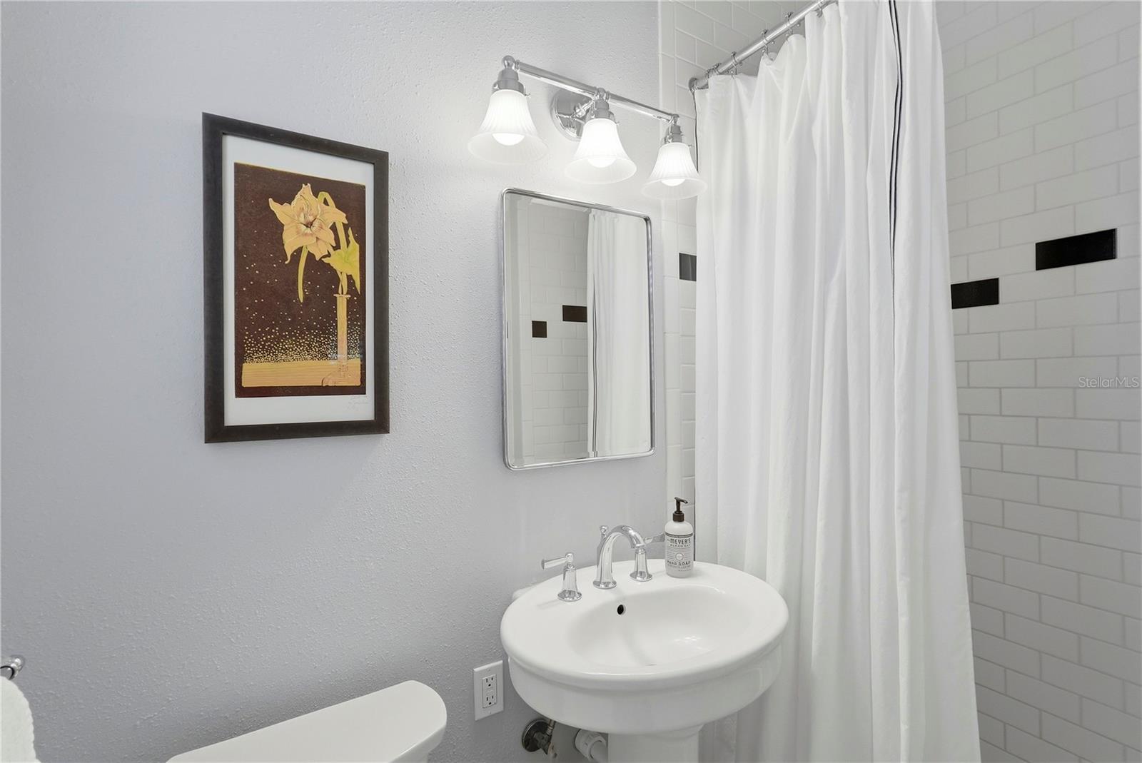 WOODLAWN - Residential