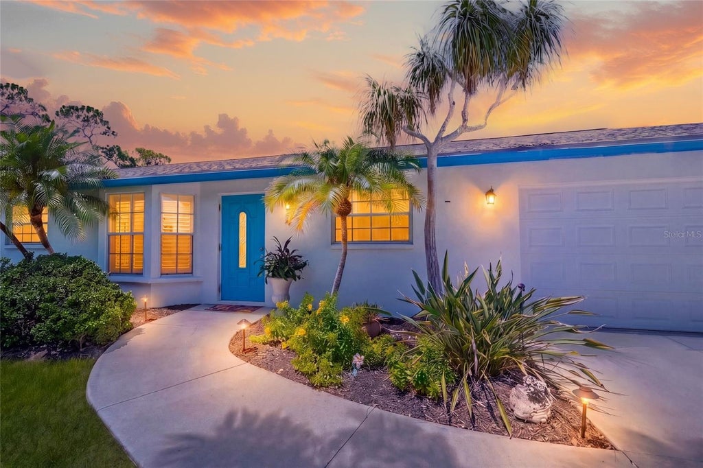 Photo of 648 Duke Road, Venice, FL 34293 (MLS # A4703114)