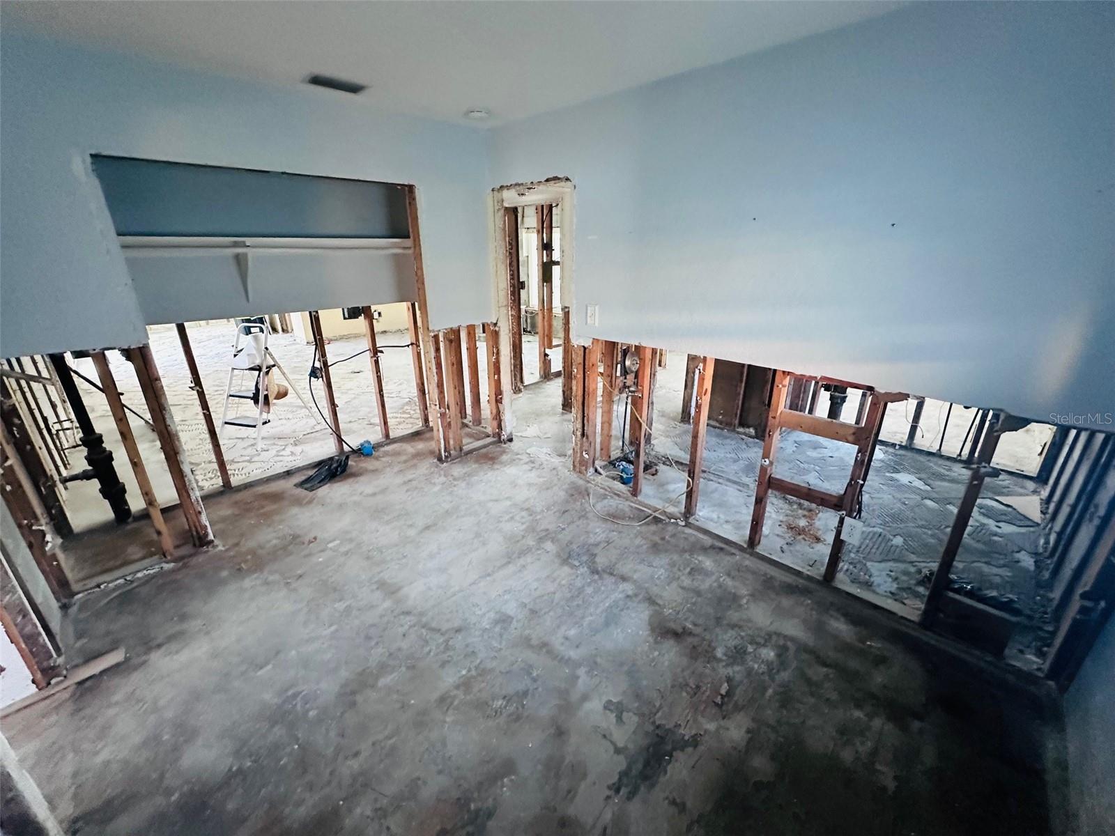 ST PETERSBURG BEACH NORTH UNIT 4 - Residential