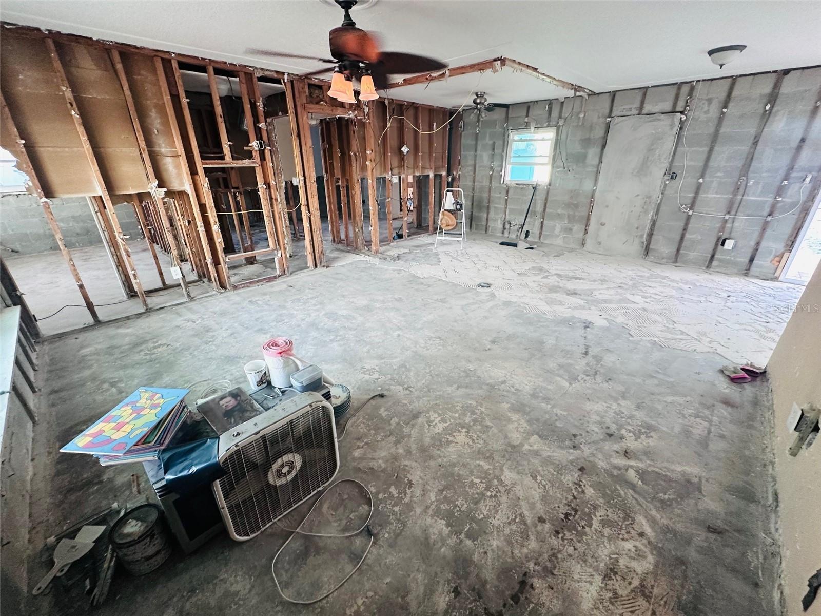 ST PETERSBURG BEACH NORTH UNIT 4 - Residential