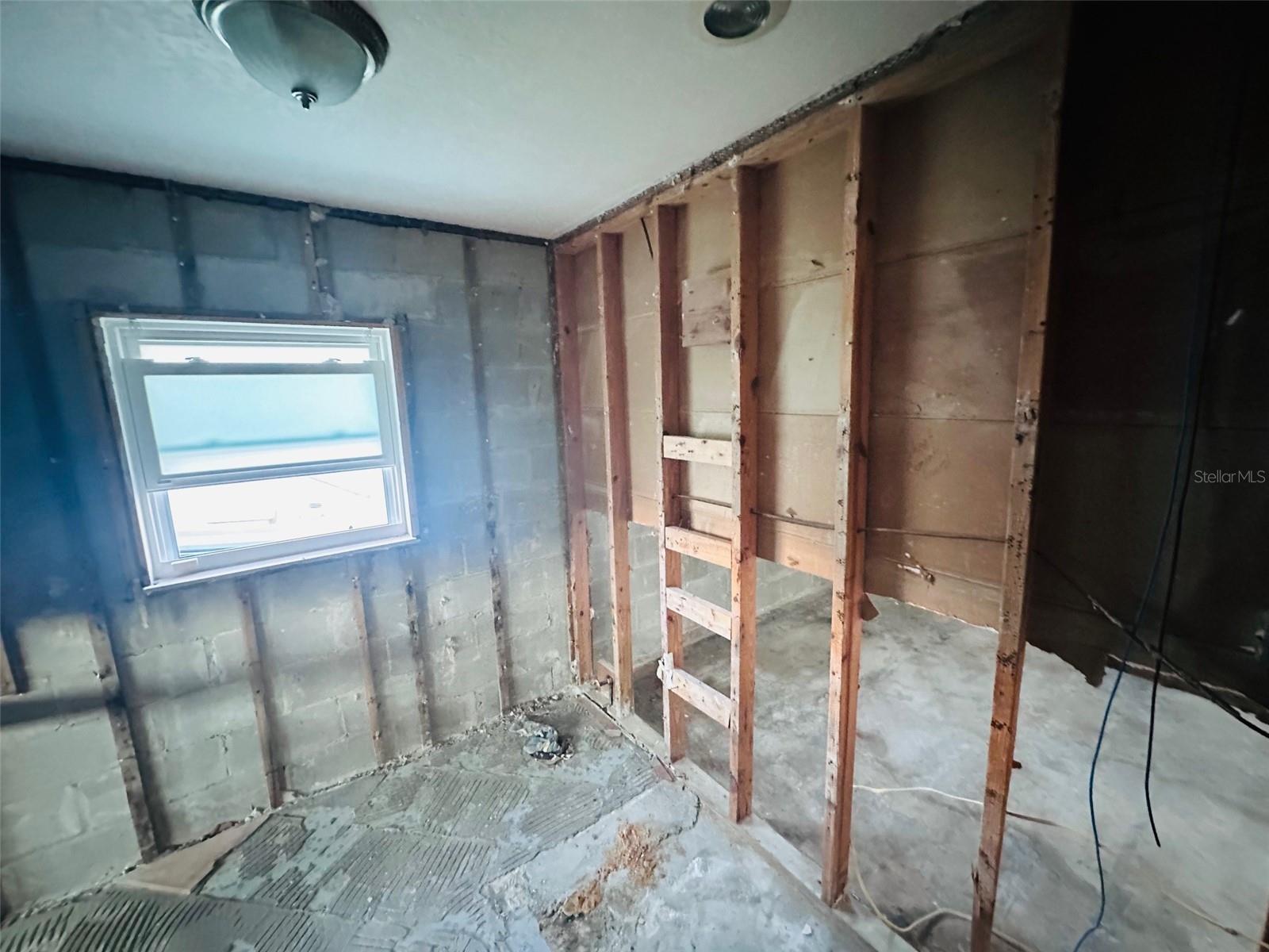 ST PETERSBURG BEACH NORTH UNIT 4 - Residential