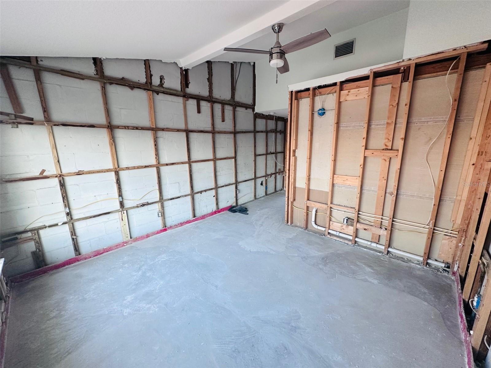 ST PETERSBURG BEACH NORTH UNIT 4 - Residential