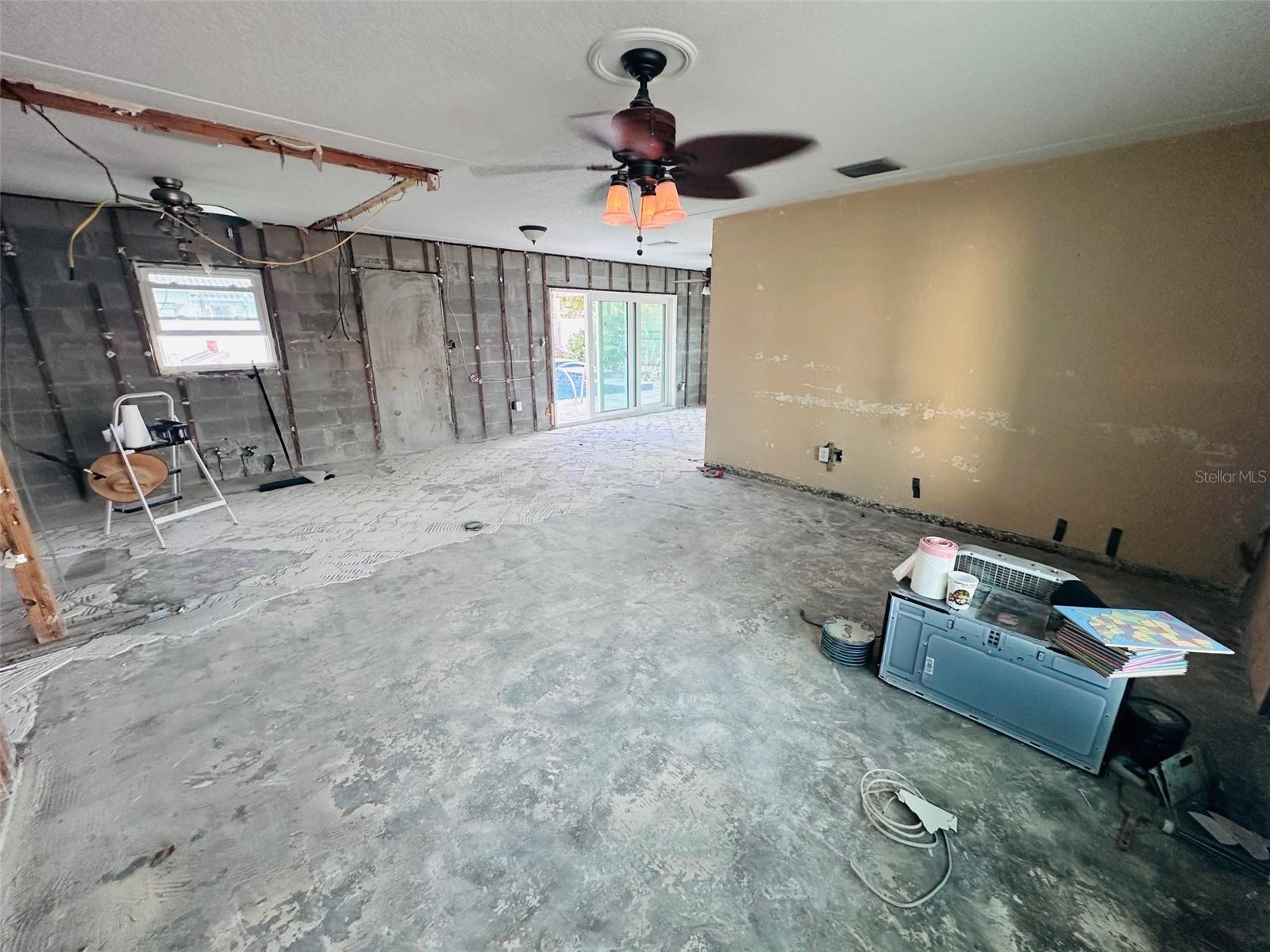 ST PETERSBURG BEACH NORTH UNIT 4 - Residential