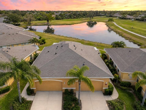 Photo of 970 Pembroke Point Way, Sun City Center, FL 33573 (MLS # TB8533499)